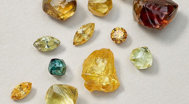 Đá quý là tên gọi chung của tất cả các khoáng vật quý hiếm
